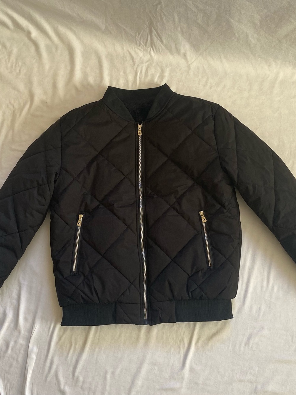 Manfinity Men's Black Quilted Puffer Jacket with Zip Pockets - Size S